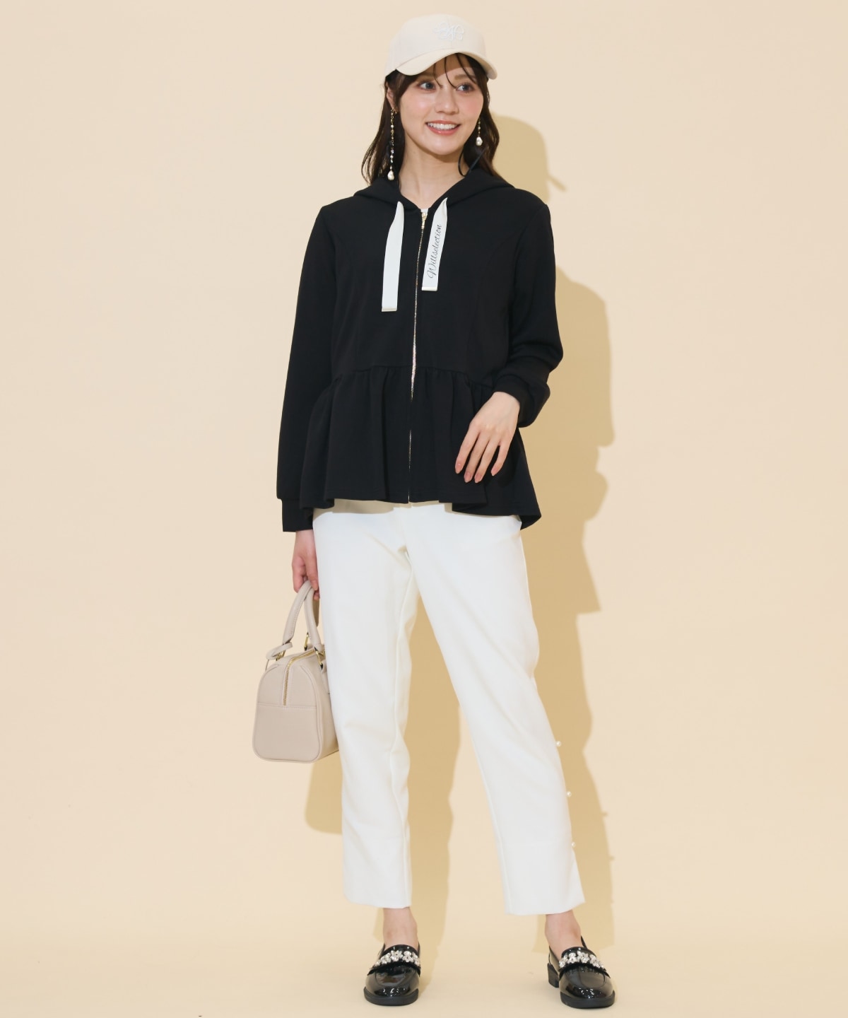 ペプラムパーカー