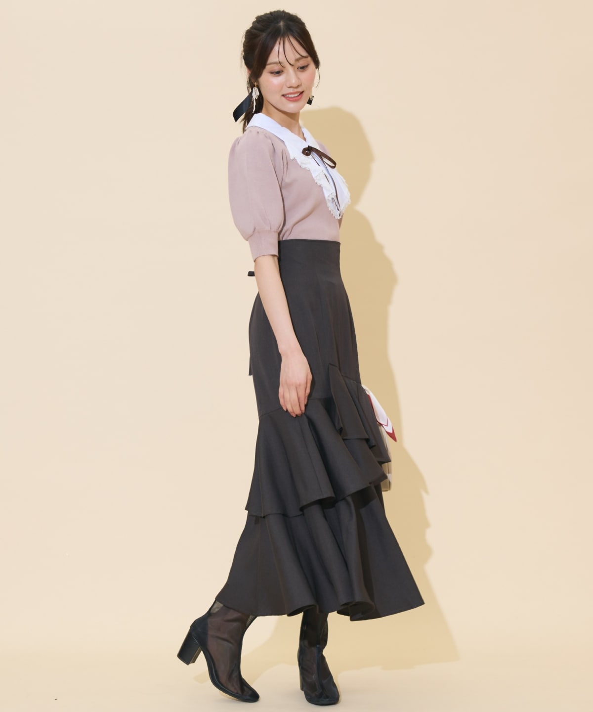 レースラッフルプルオーバー