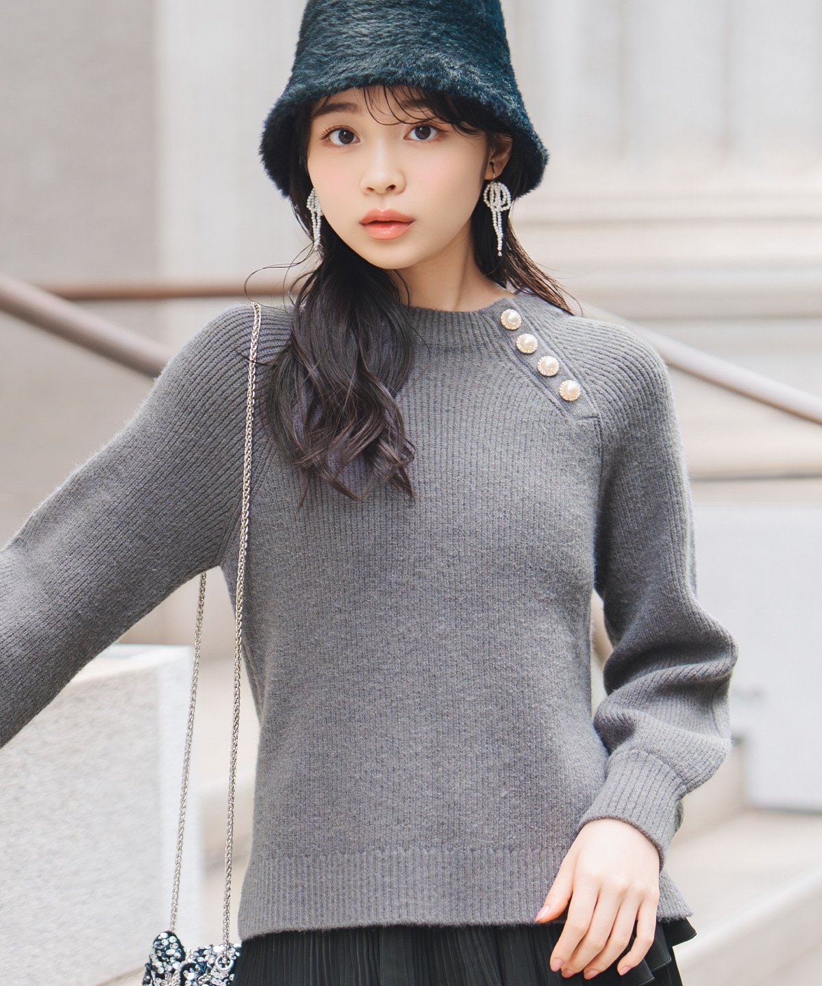 【KNIT PLEATS SET series】アソートボタンデザインニット