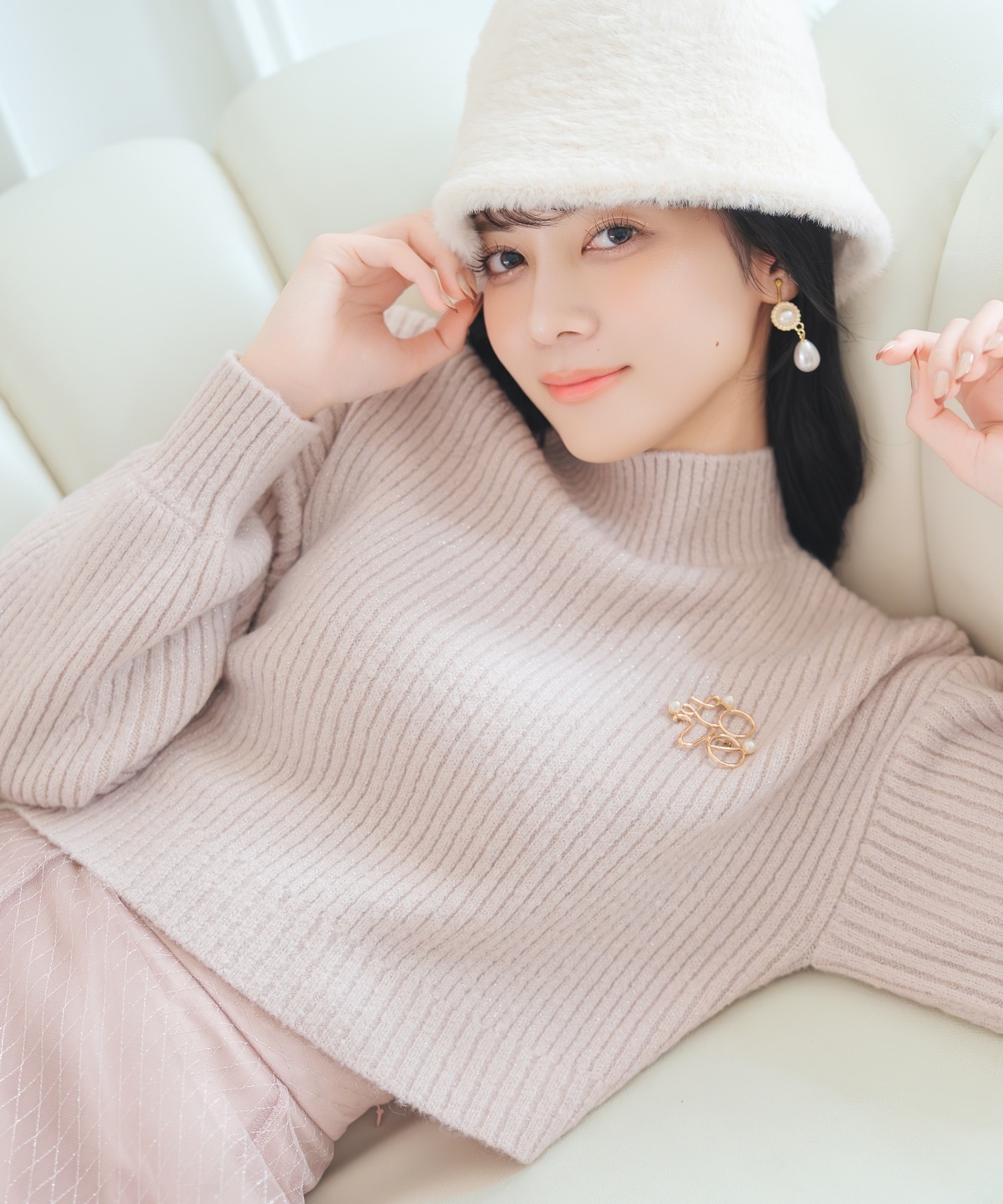 【12/5(fri)10時発売】ブローチ付きクロップドラメニット