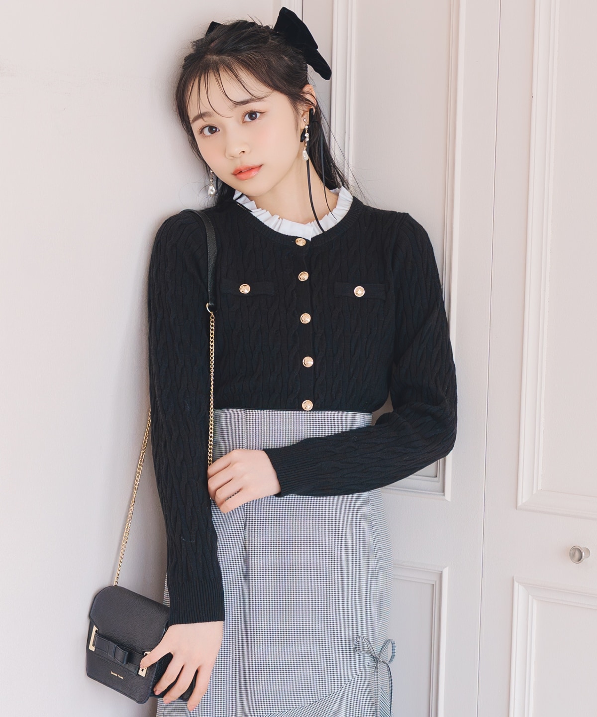 フリルレイヤードケーブルニット