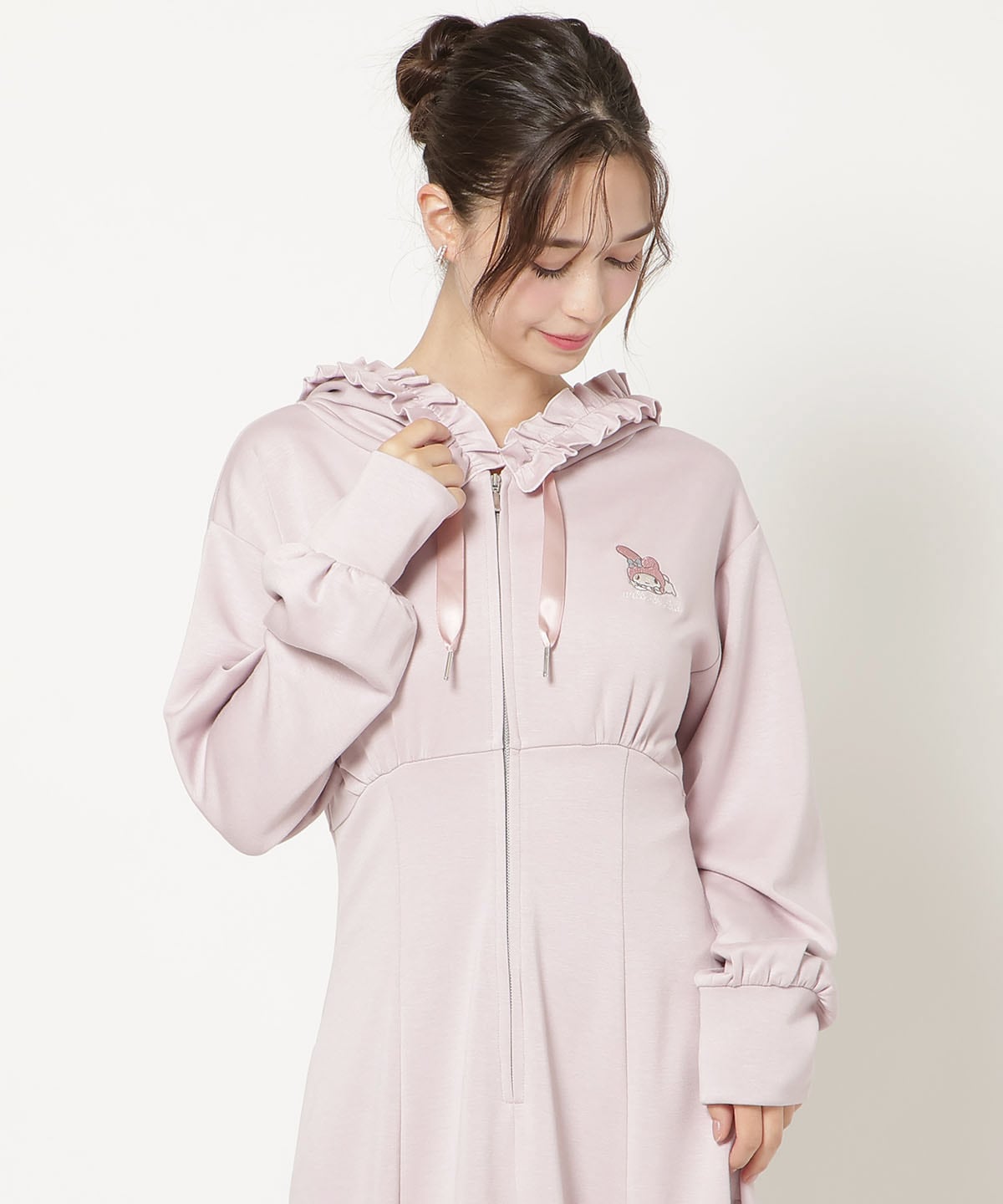 【9/17(thu)10時発売】WILLSELECTION×マイメロディ&クロミ 刺繍フリルフードパーカーワンピース