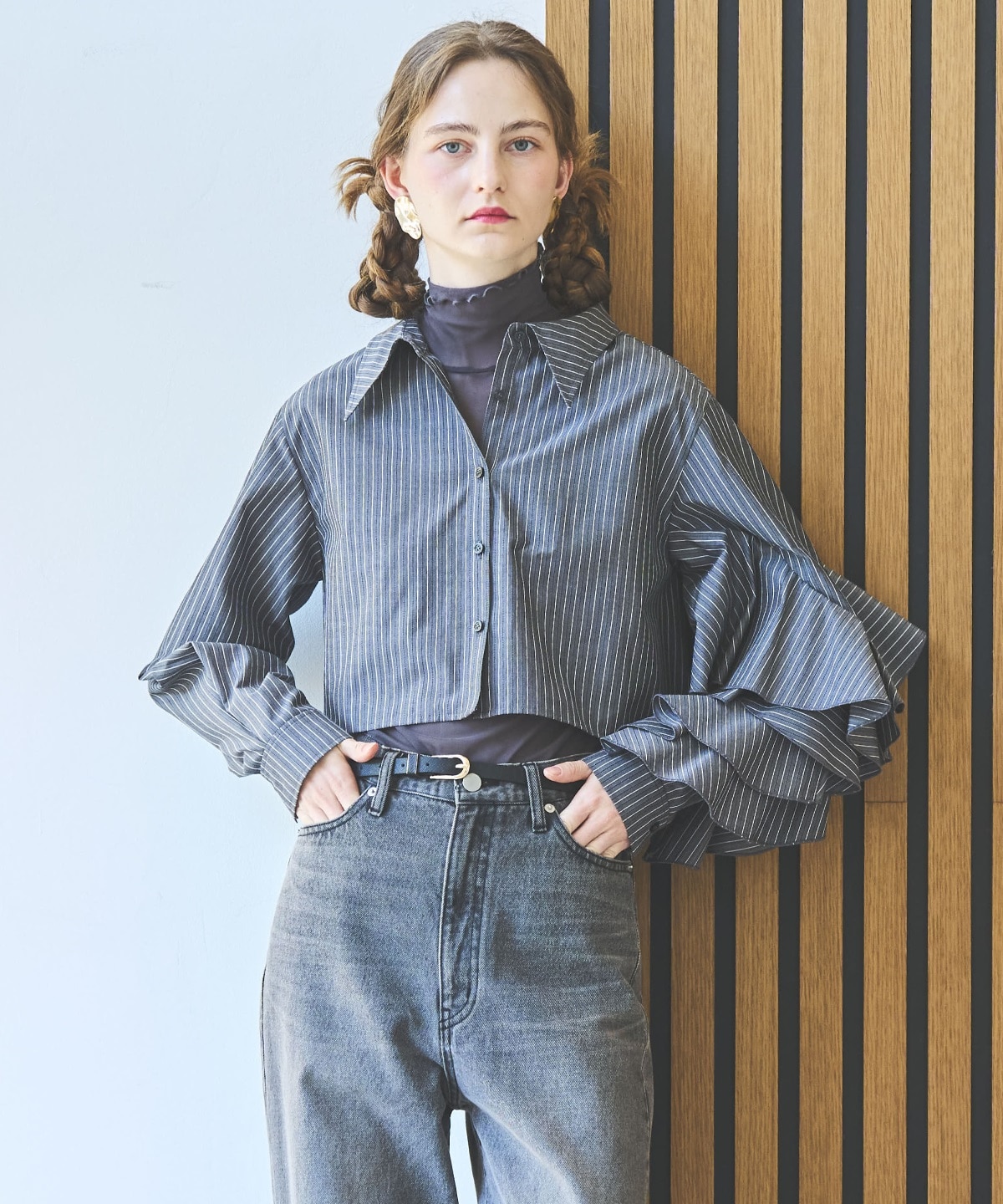 ストライプアシメフリルクロップドシャツ