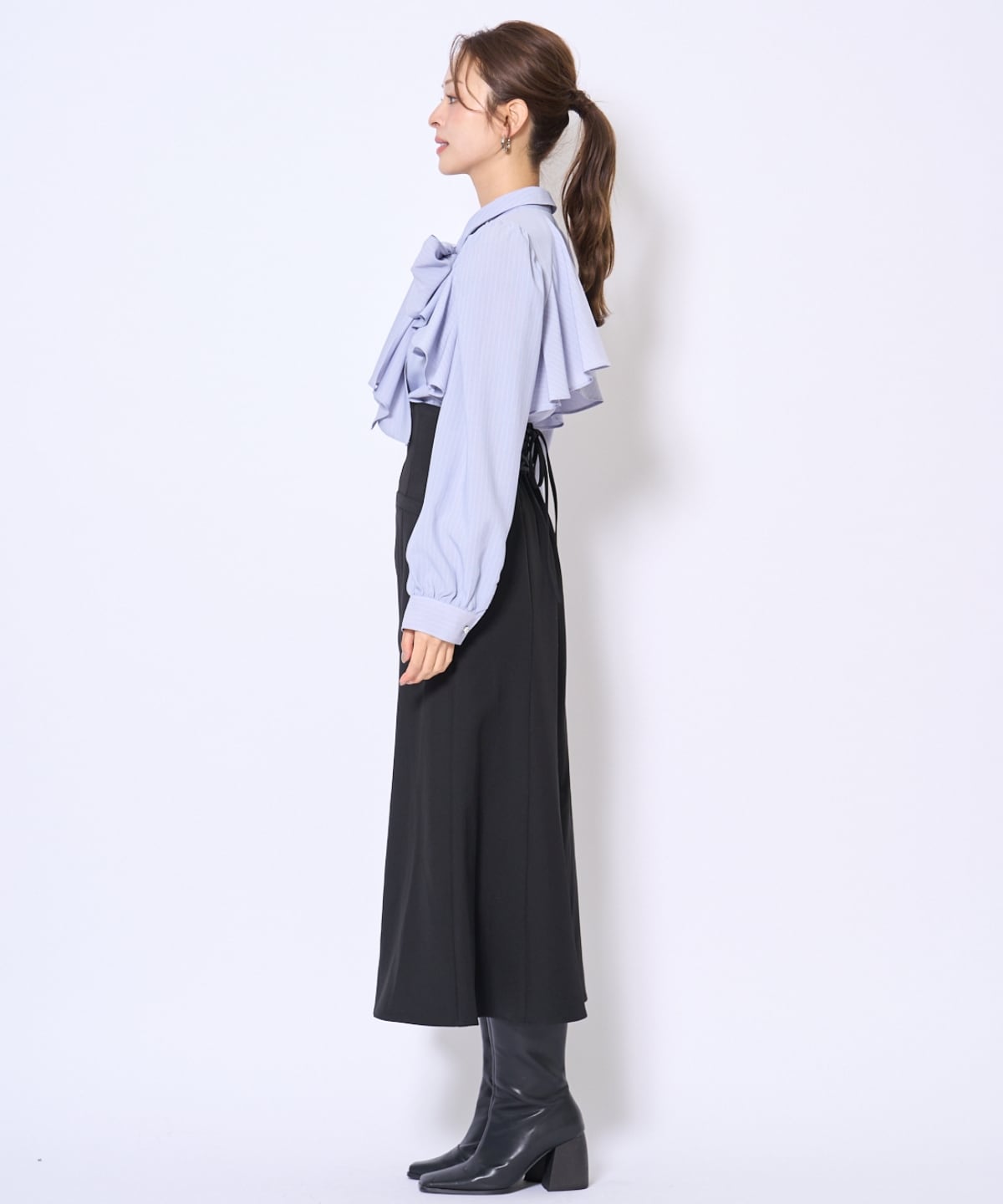 ビジューボタンフリルケープ長袖ブラウス