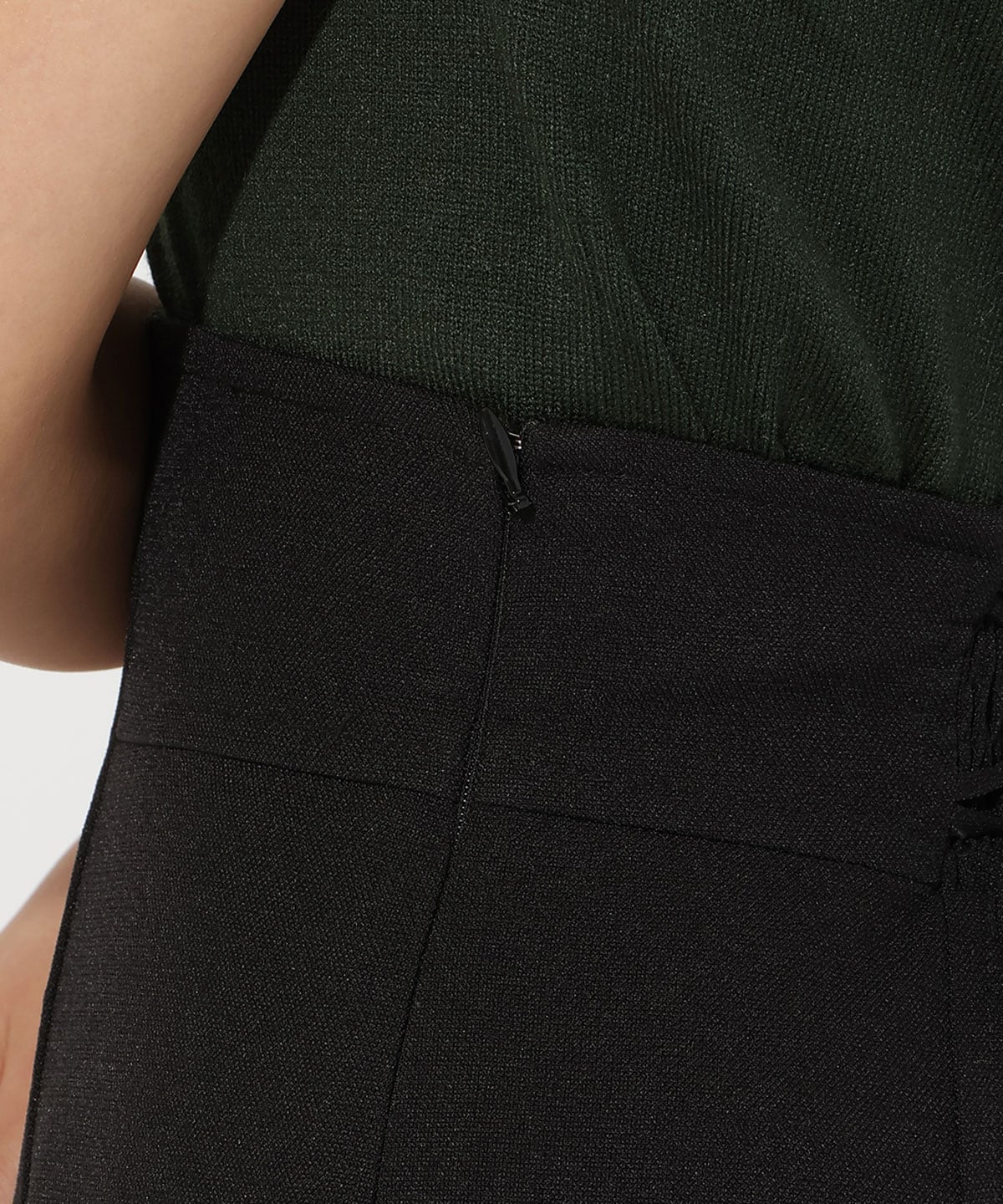 インナーミニティアードスカート