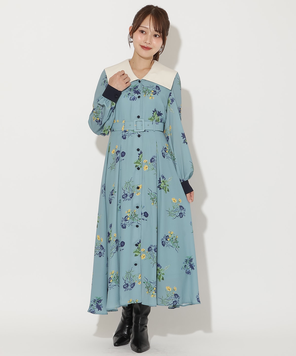 ドローイングフラワー配色襟長袖ワンピース
