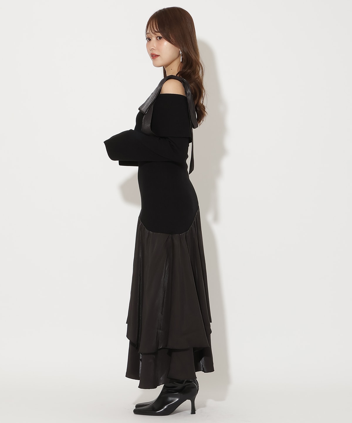 ショルダーリボンニットドッキングワンピース