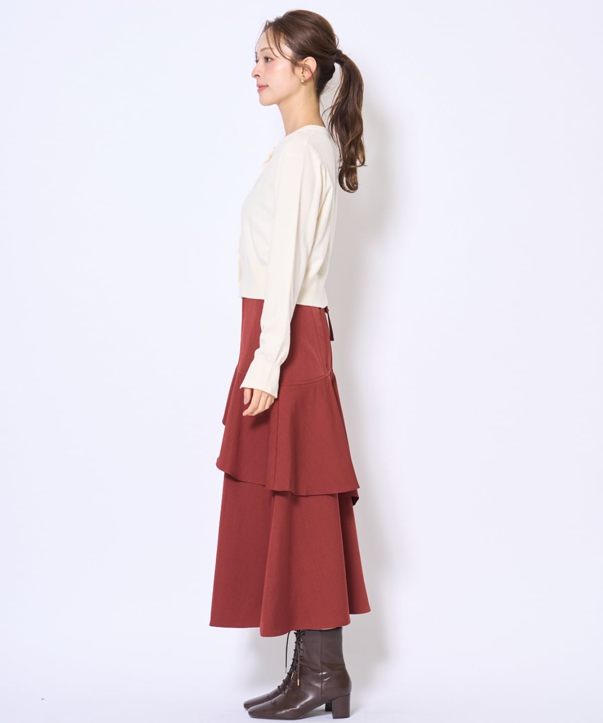 刺繍クルーネック長袖カーディガン