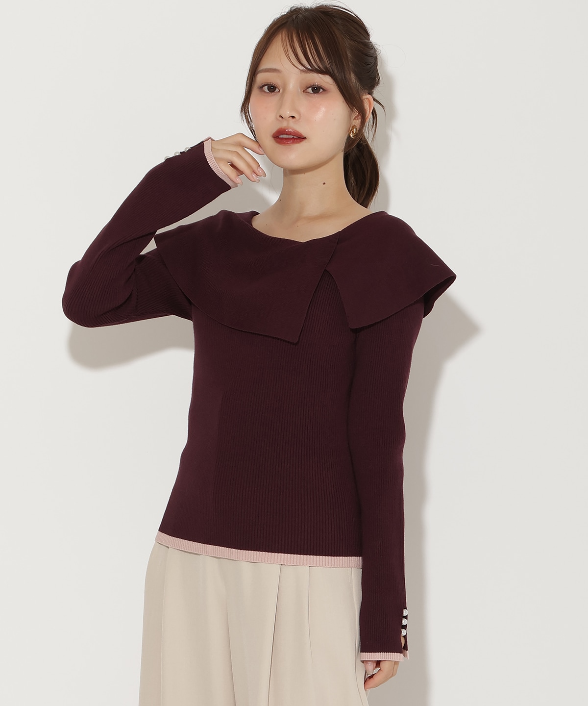 アシンメトリーカラーニットプルオーバー