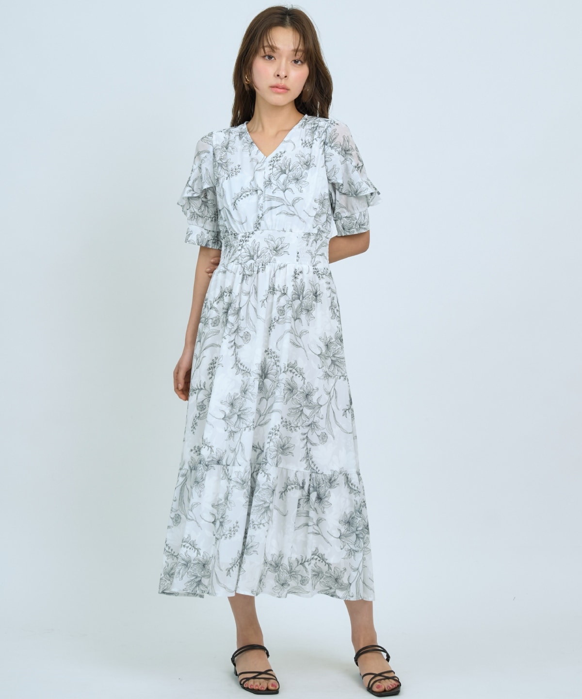 【先行予約受付中】ラインフラワーハーフスリーブワンピース