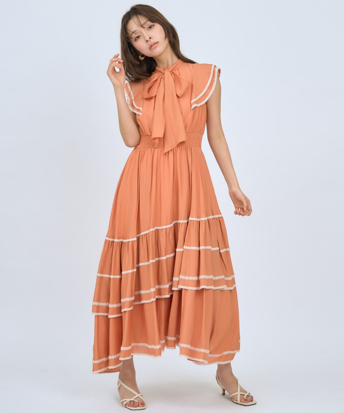 レーストリミングティアードワンピース