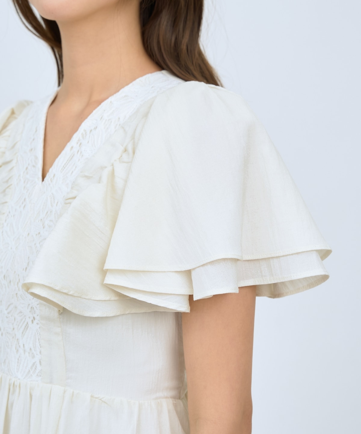 【先行予約受付中】Vネック襟レースティアードワンピース