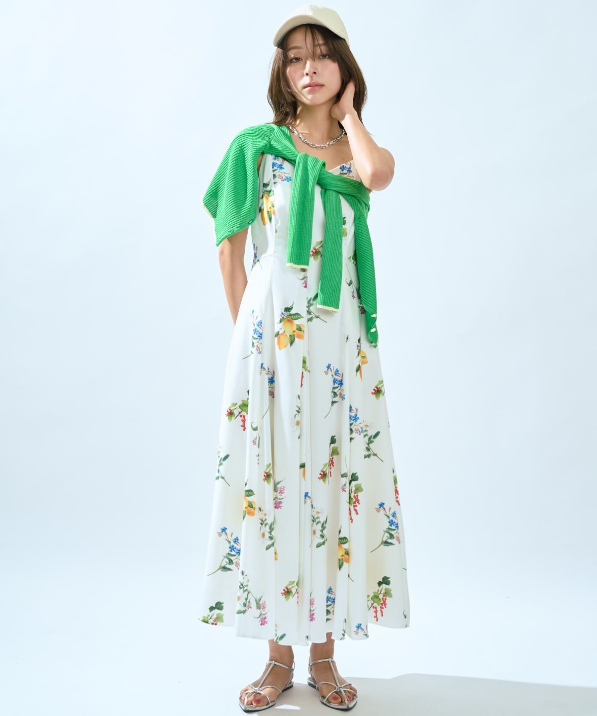 【5/14(木)一部店舗先行発売】フルーツ×フラワープリントワンピース