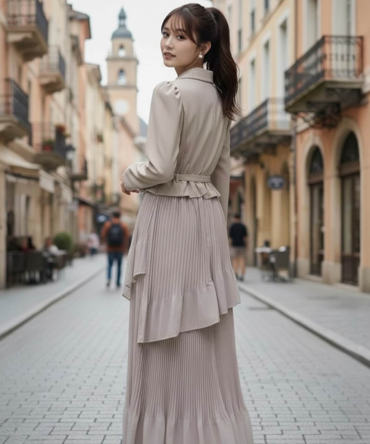 ジャケットレイヤードプリーツワンピース