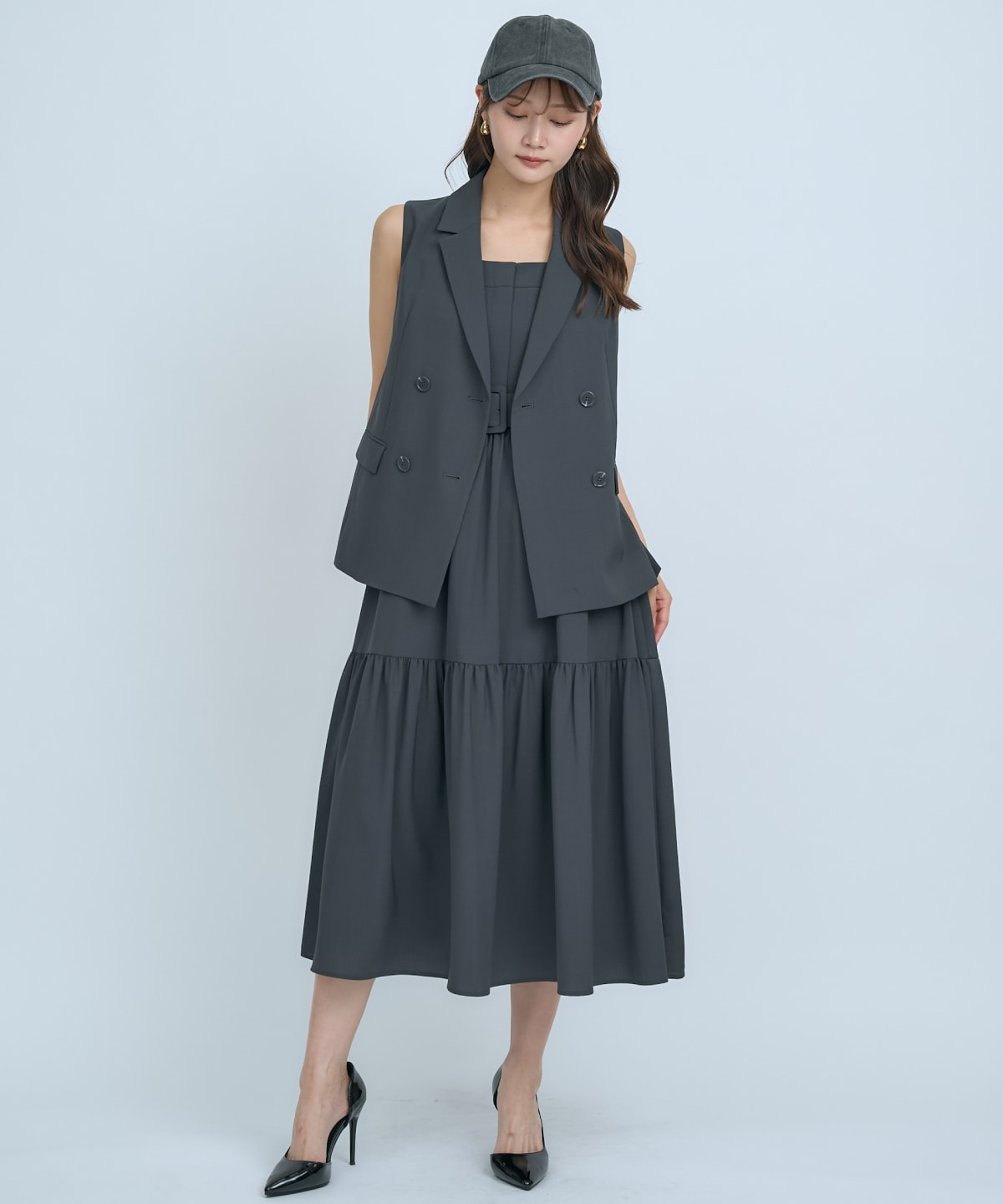 テーラードジレ×ティアードキャミワンピース