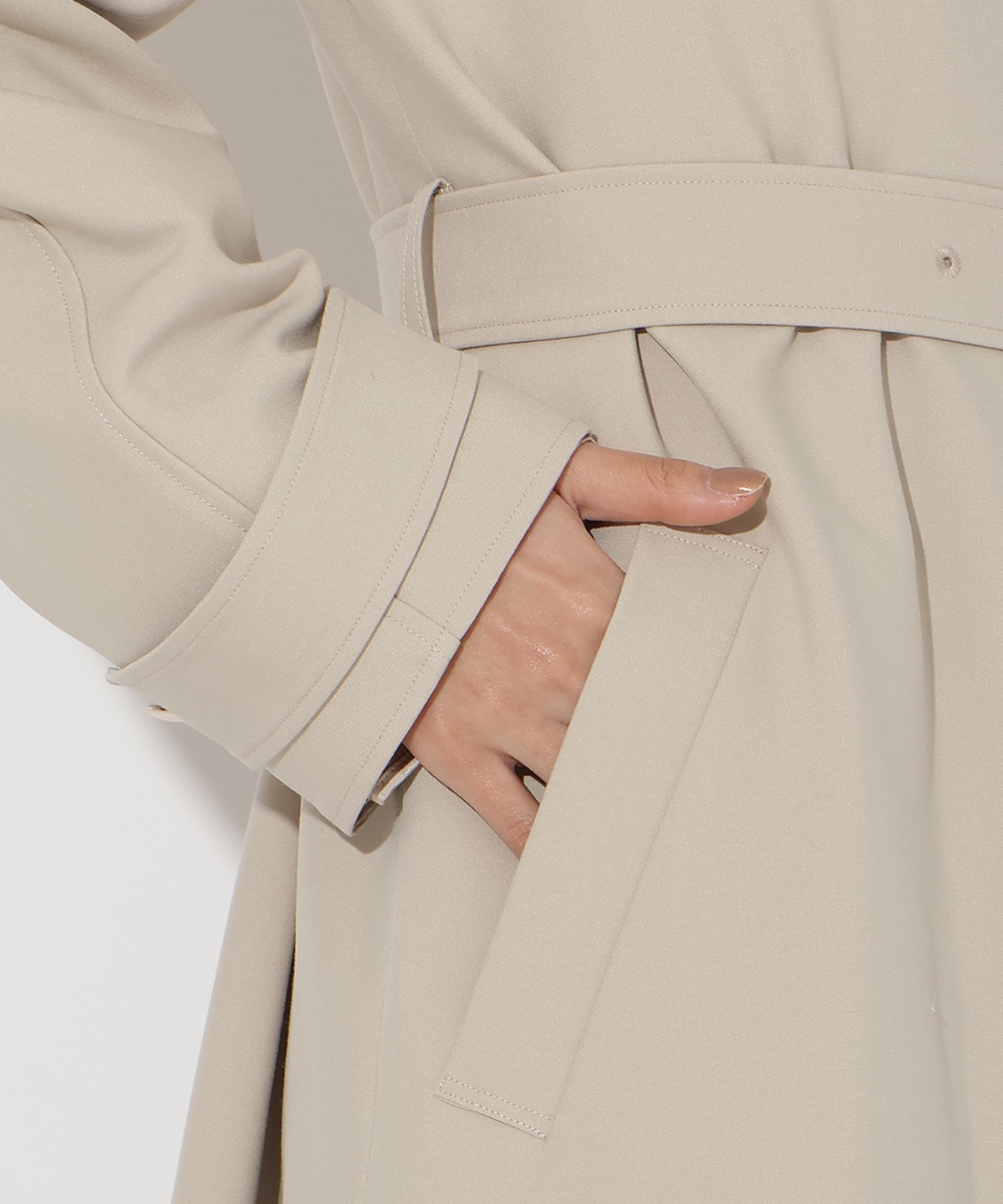 フラップ付きロングコート