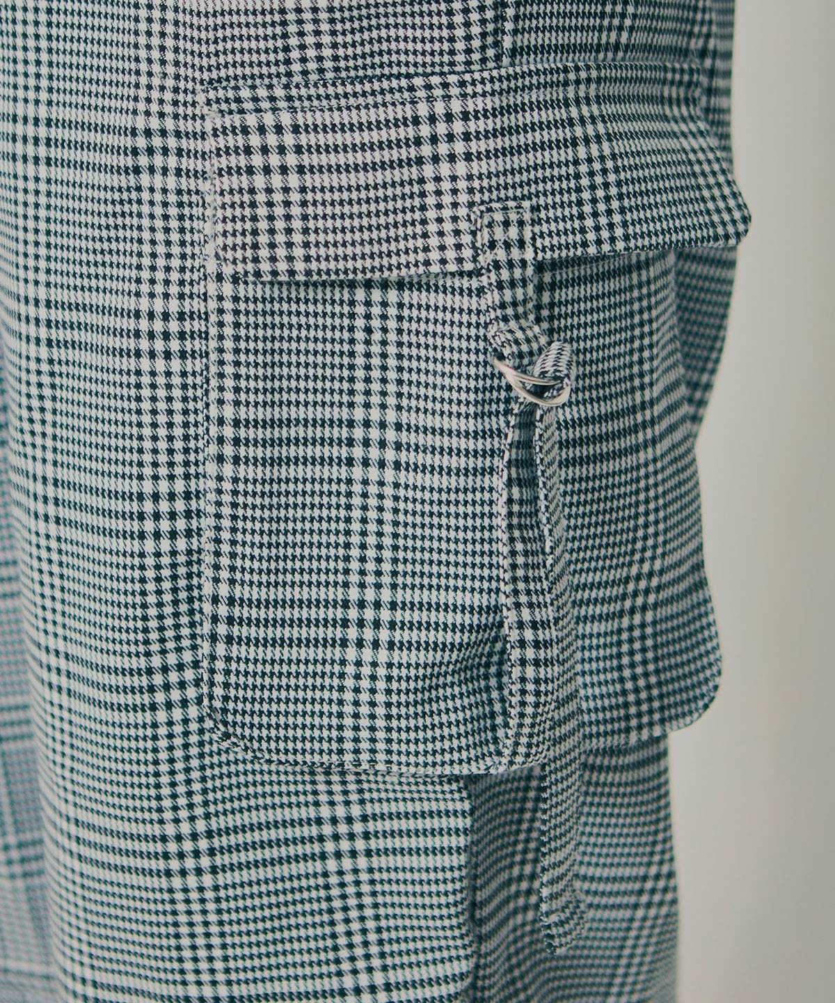 タブポケットカーゴパンツ