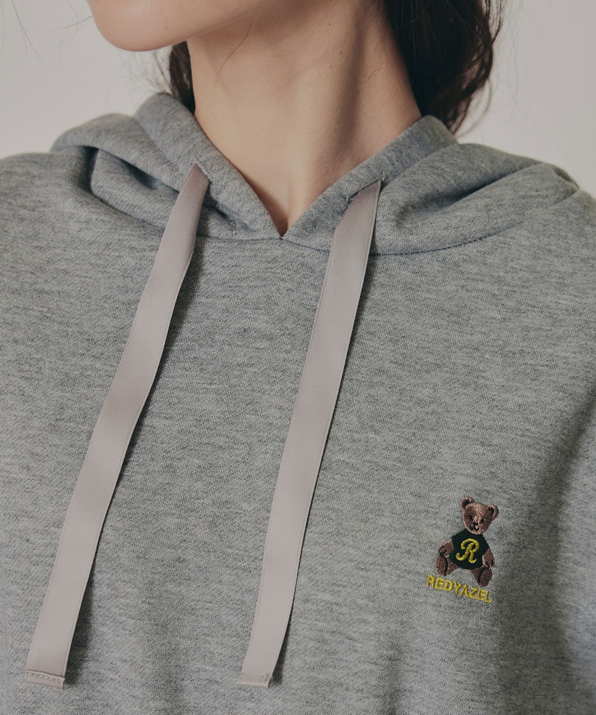 Azelyコンパクトフーディ