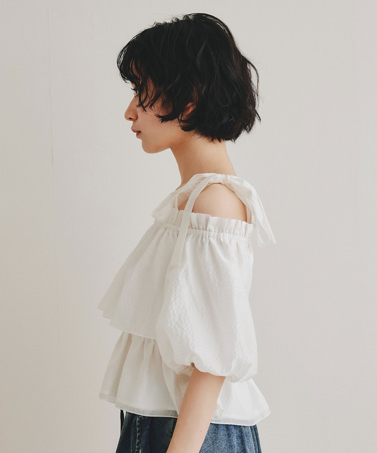 ショルダーリボンフリルオフショルブラウス