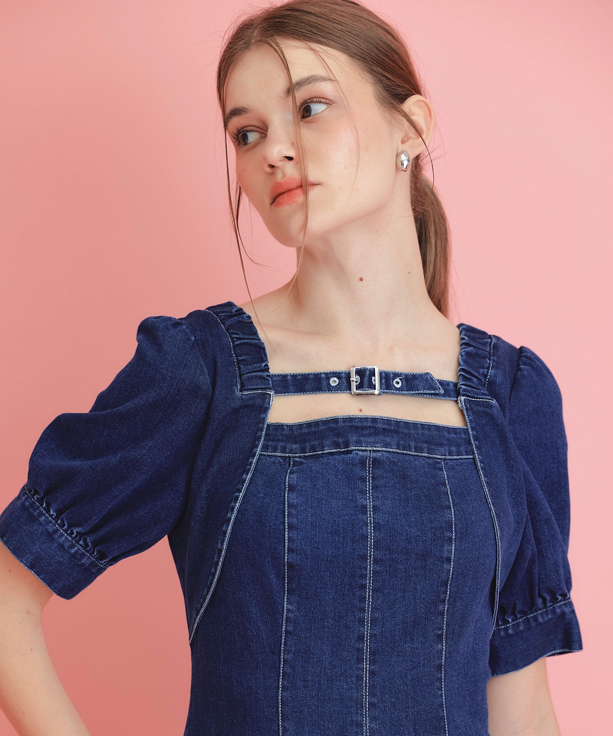 デコルテベルトデニムフレアロングワンピース