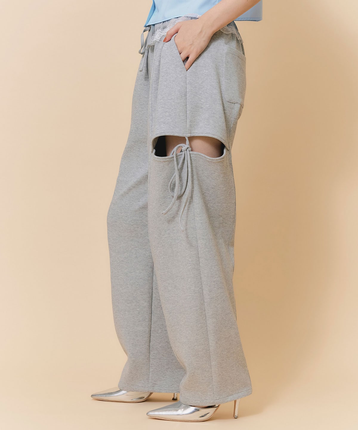 ウエストレースサイドカットアウトパンツ