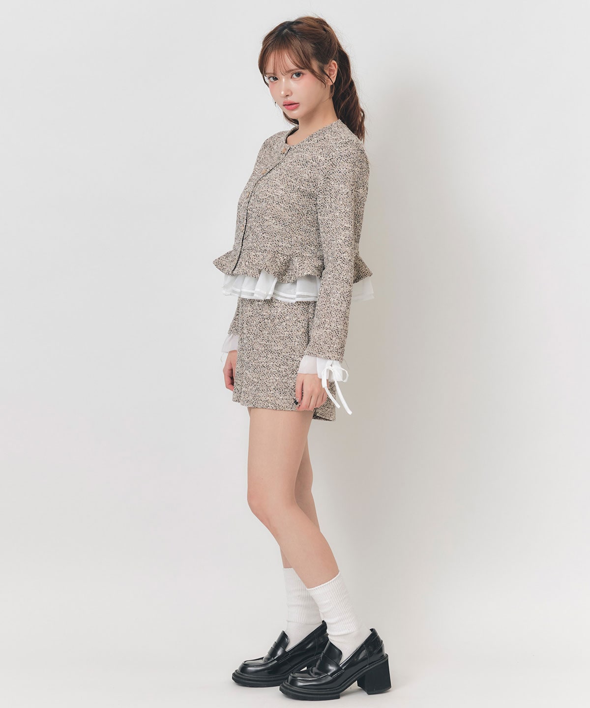 【=LOVE 大場花菜さん着用】ペプラムデザインツイードライクニットジャケット×ショートパンツセットアップ