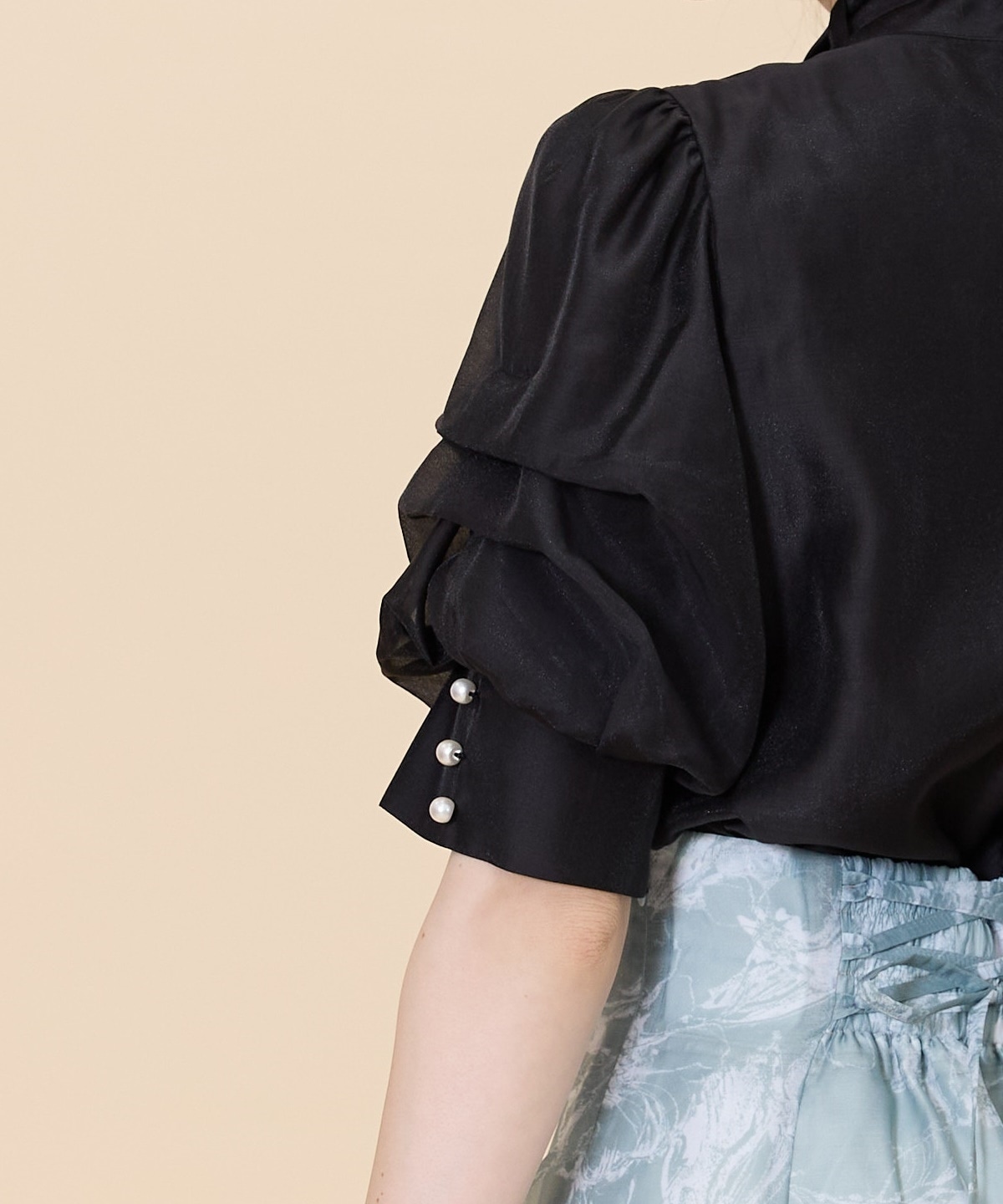 タックスリーブシアーボウタイブラウス