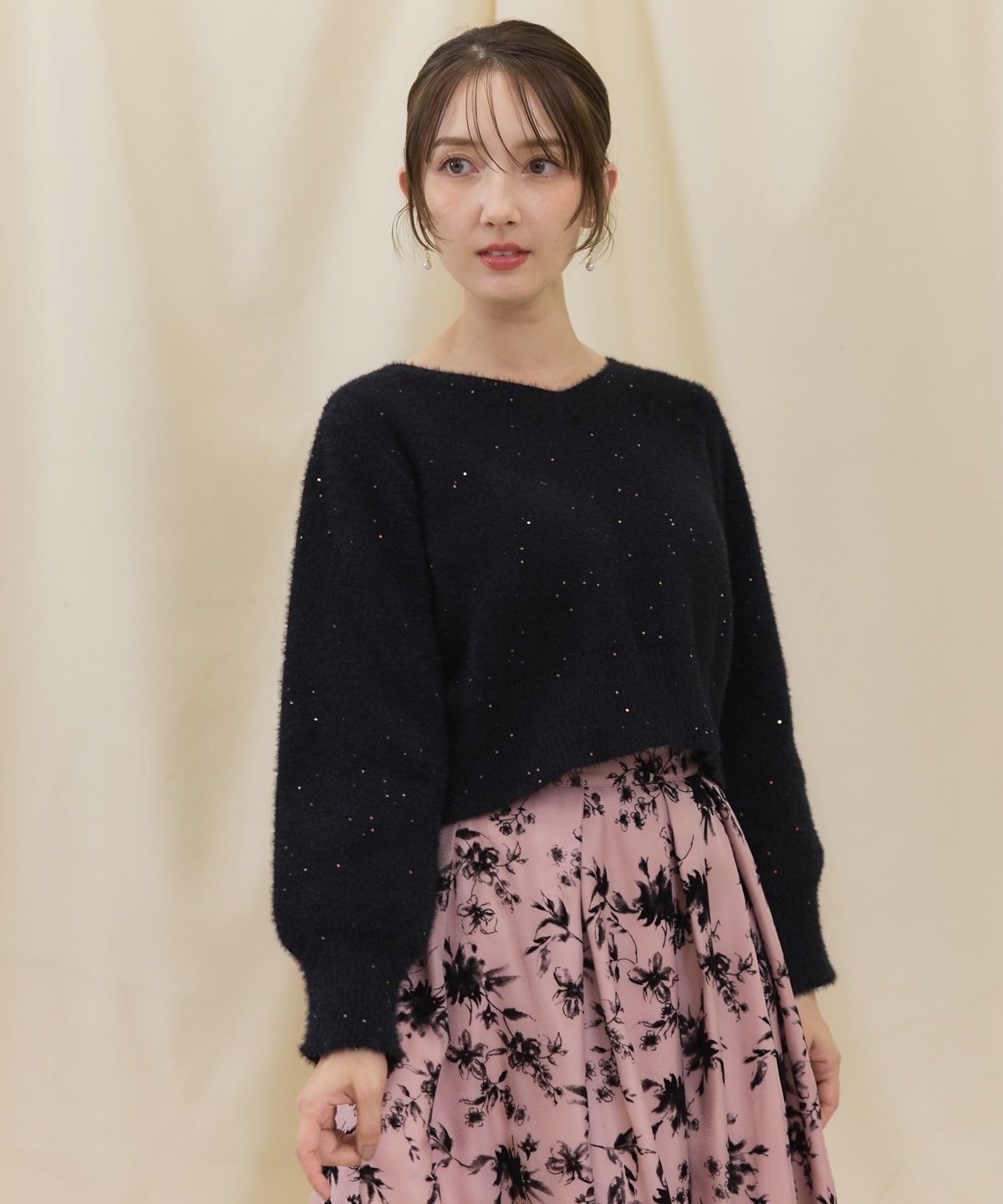 Vネックミニフラワースパンコールニットプルオーバー