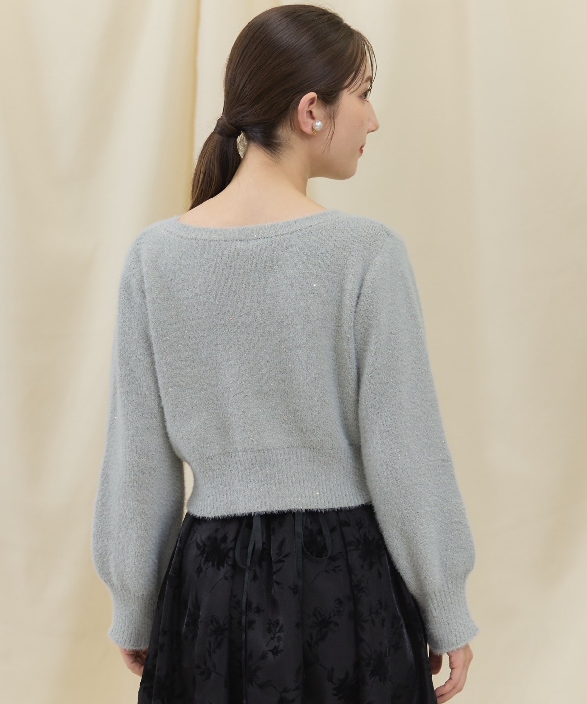 Vネックミニフラワースパンコールニットプルオーバー