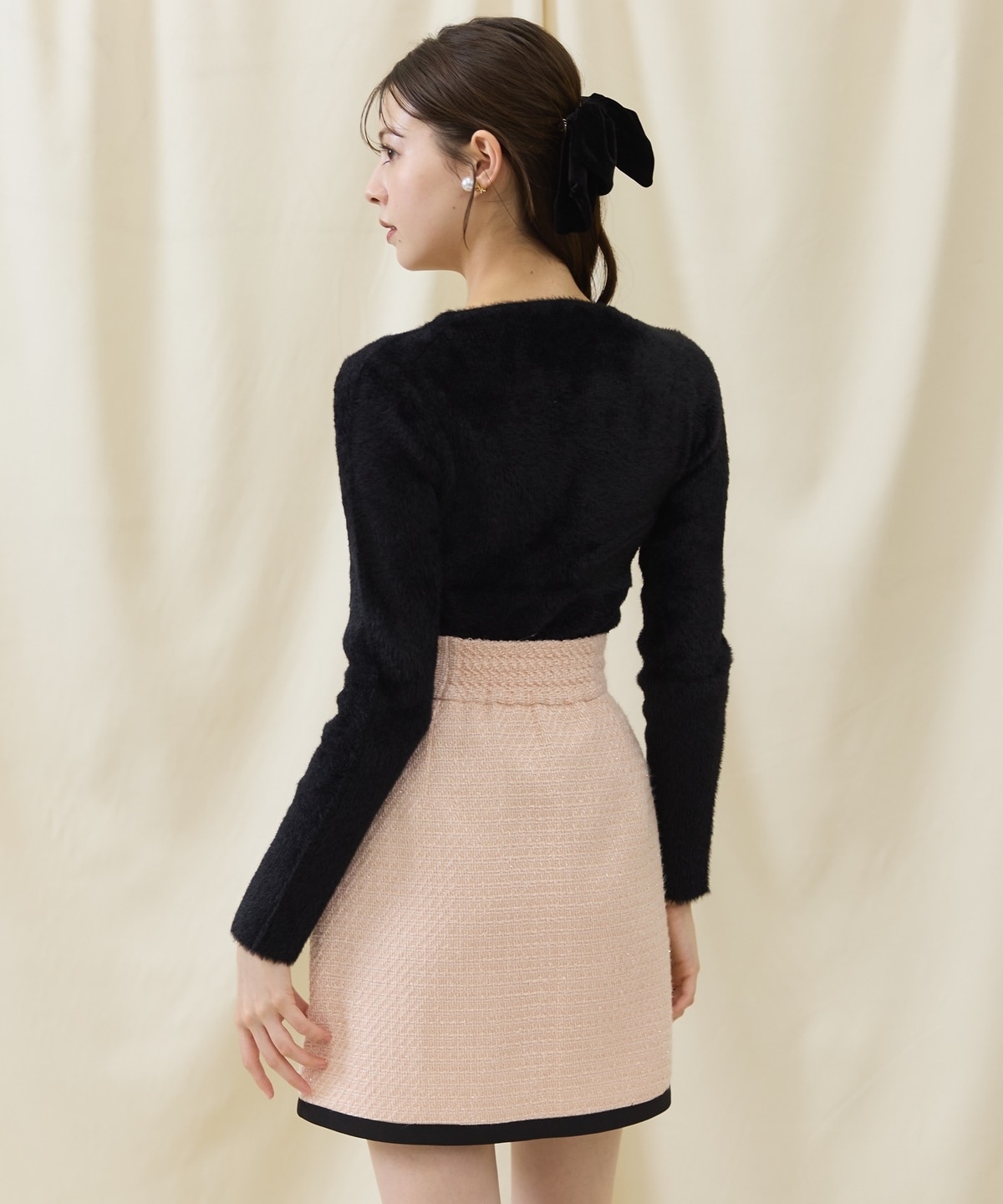 ショートフェザーパールキーネックニットプルオーバー