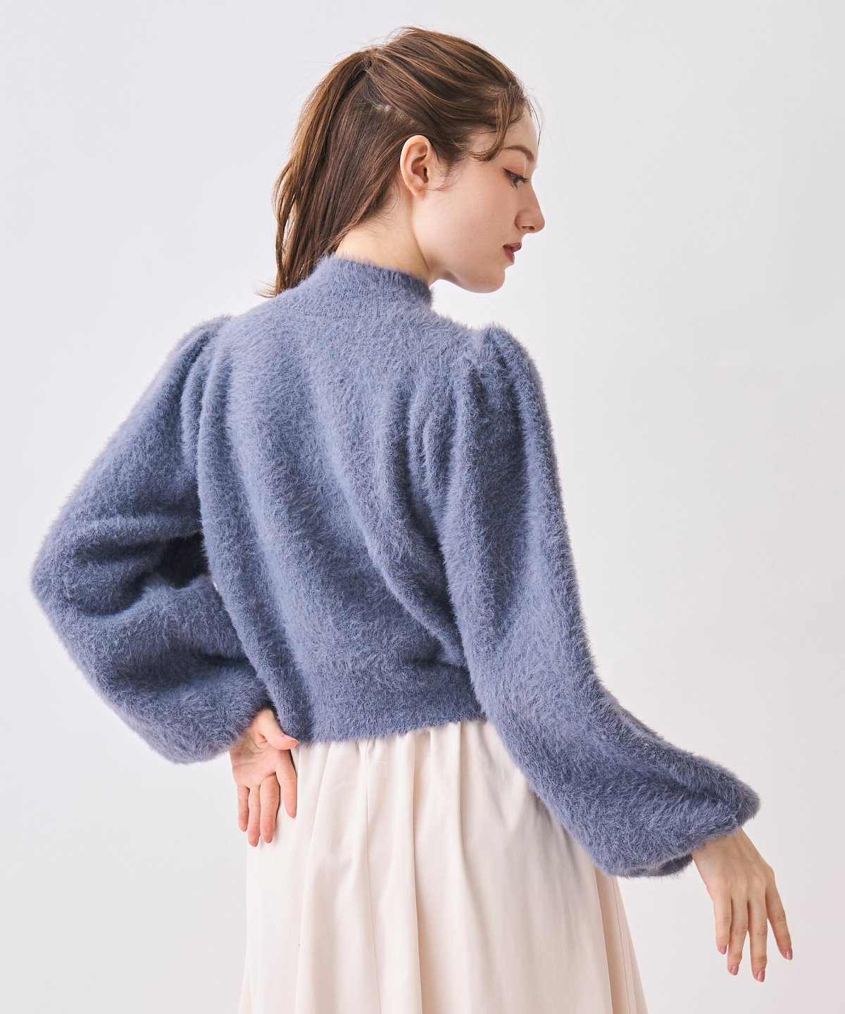 【NEW YEAR SPECIAL ITEM】ビジューハイネックシャギーニット