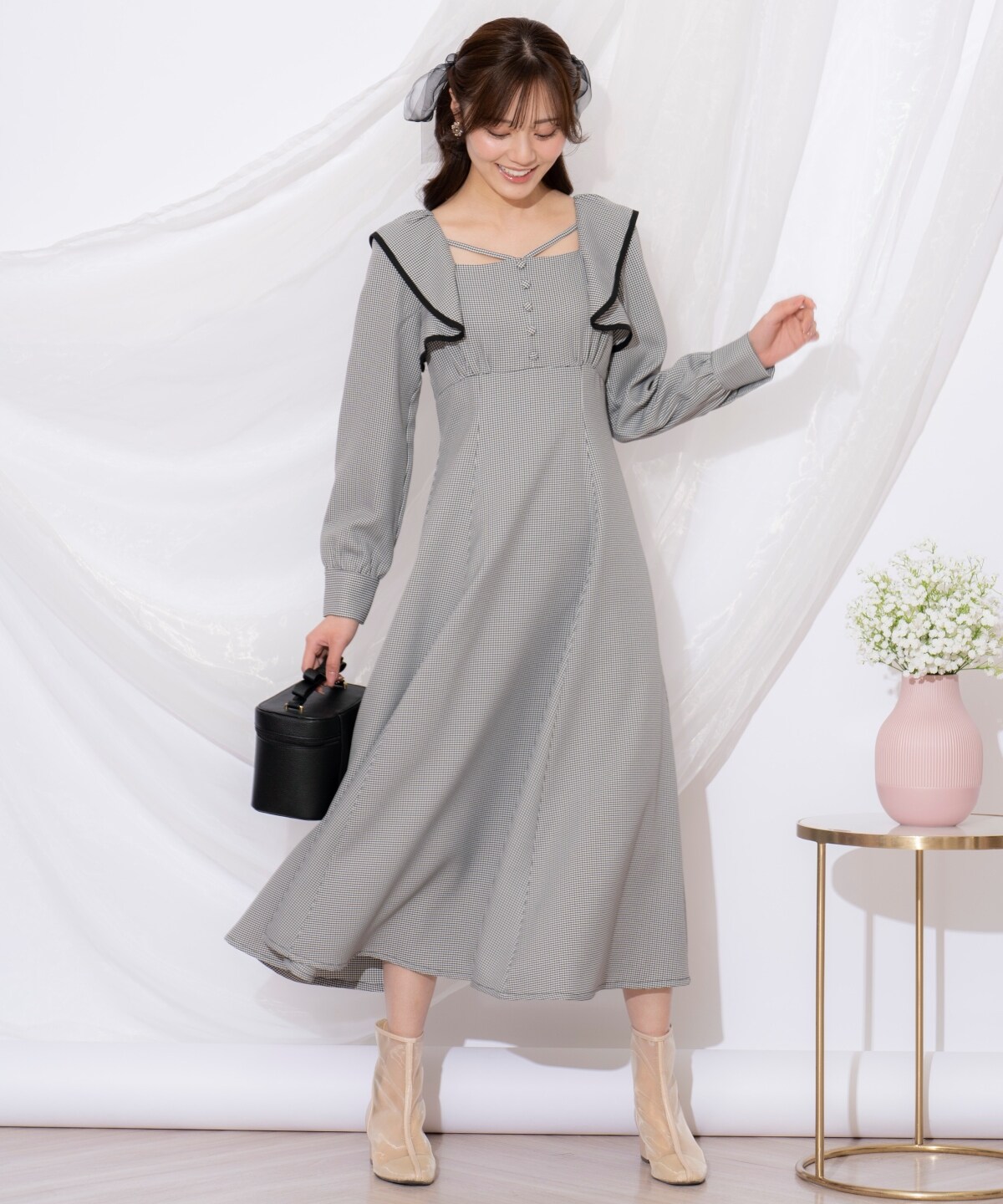 配色パイピングフリルワンピース