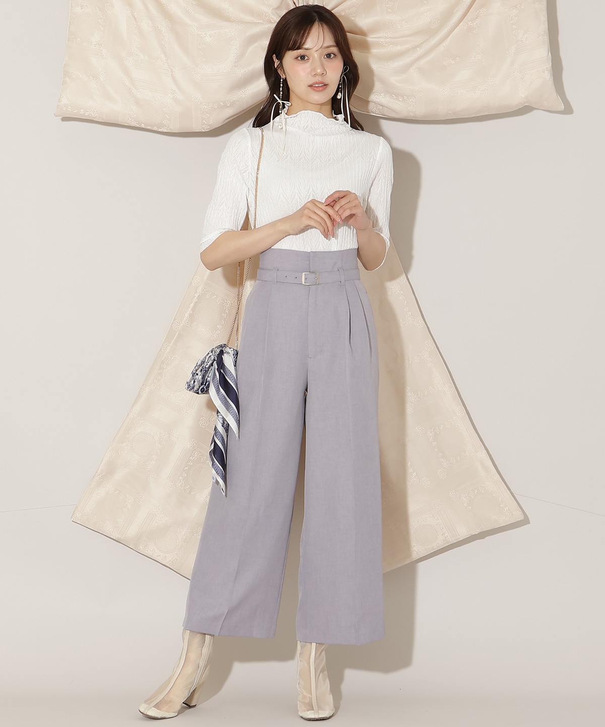 ベルト付きタックワイドパンツ