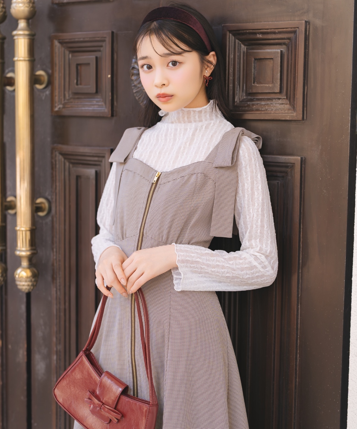 ショルダーリボンフロントZIPワンピース