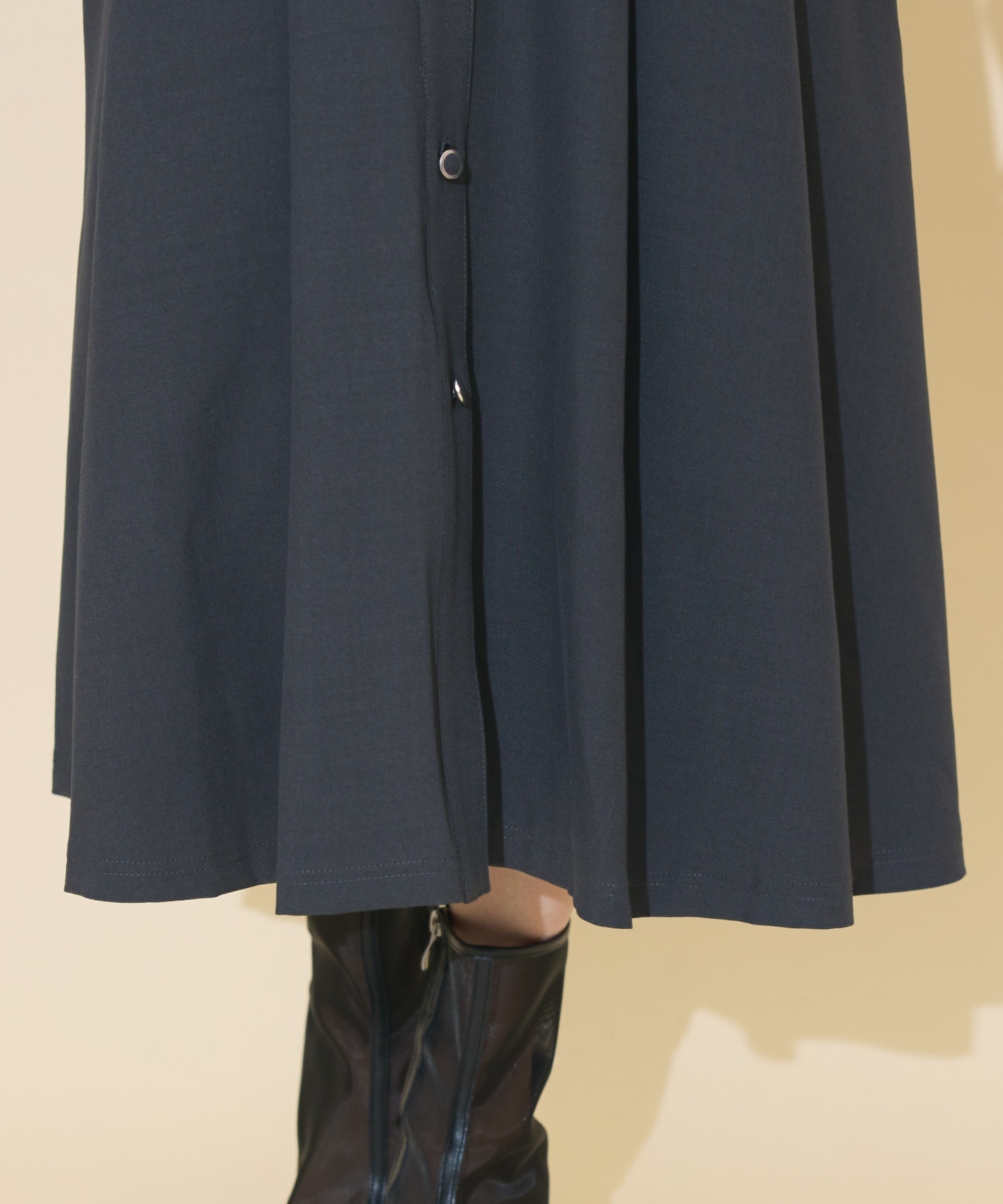 スクエアラッフルシャツワンピース