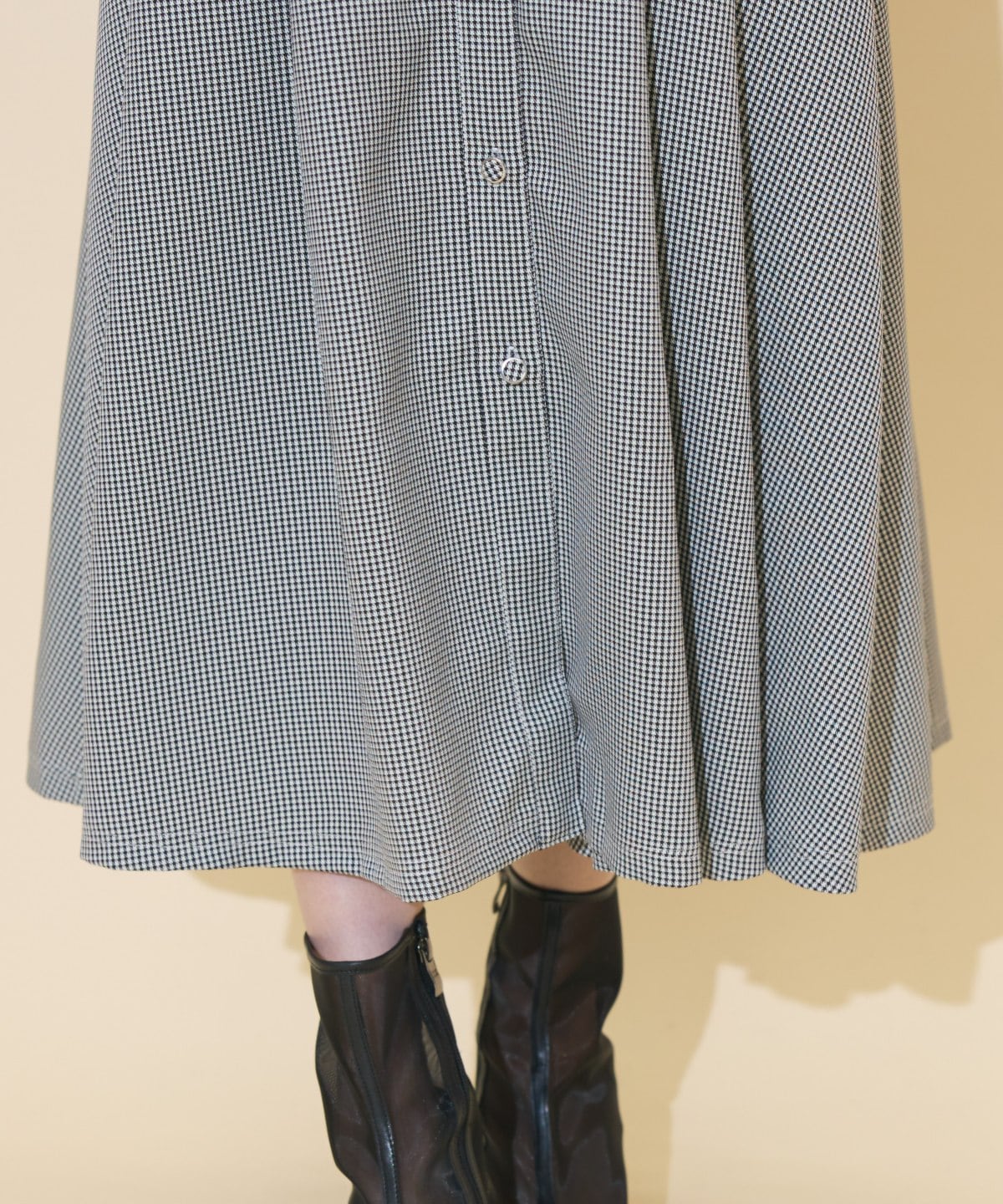 スクエアラッフルシャツワンピース