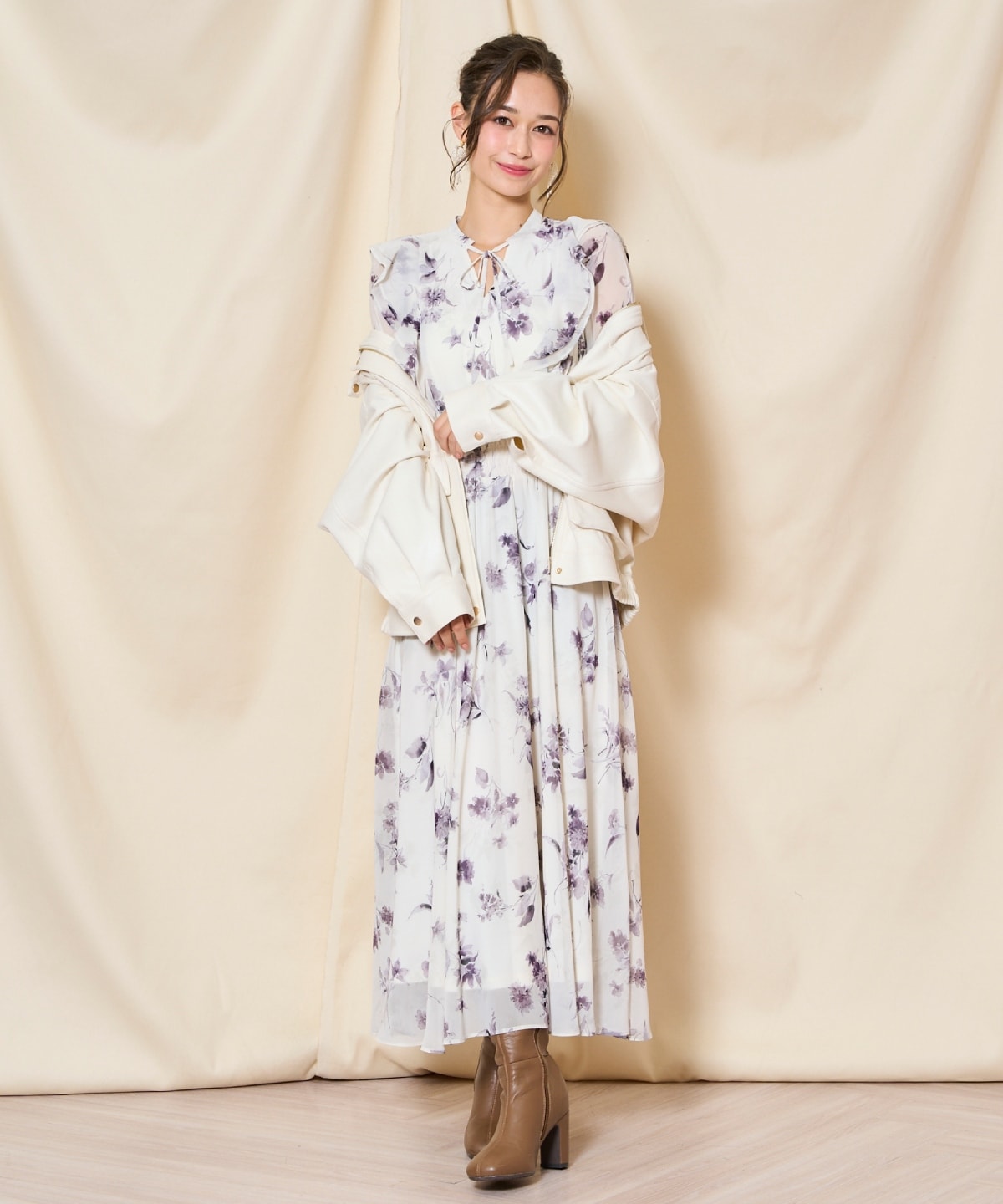 フラワープリントウエストシャーリングワンピース