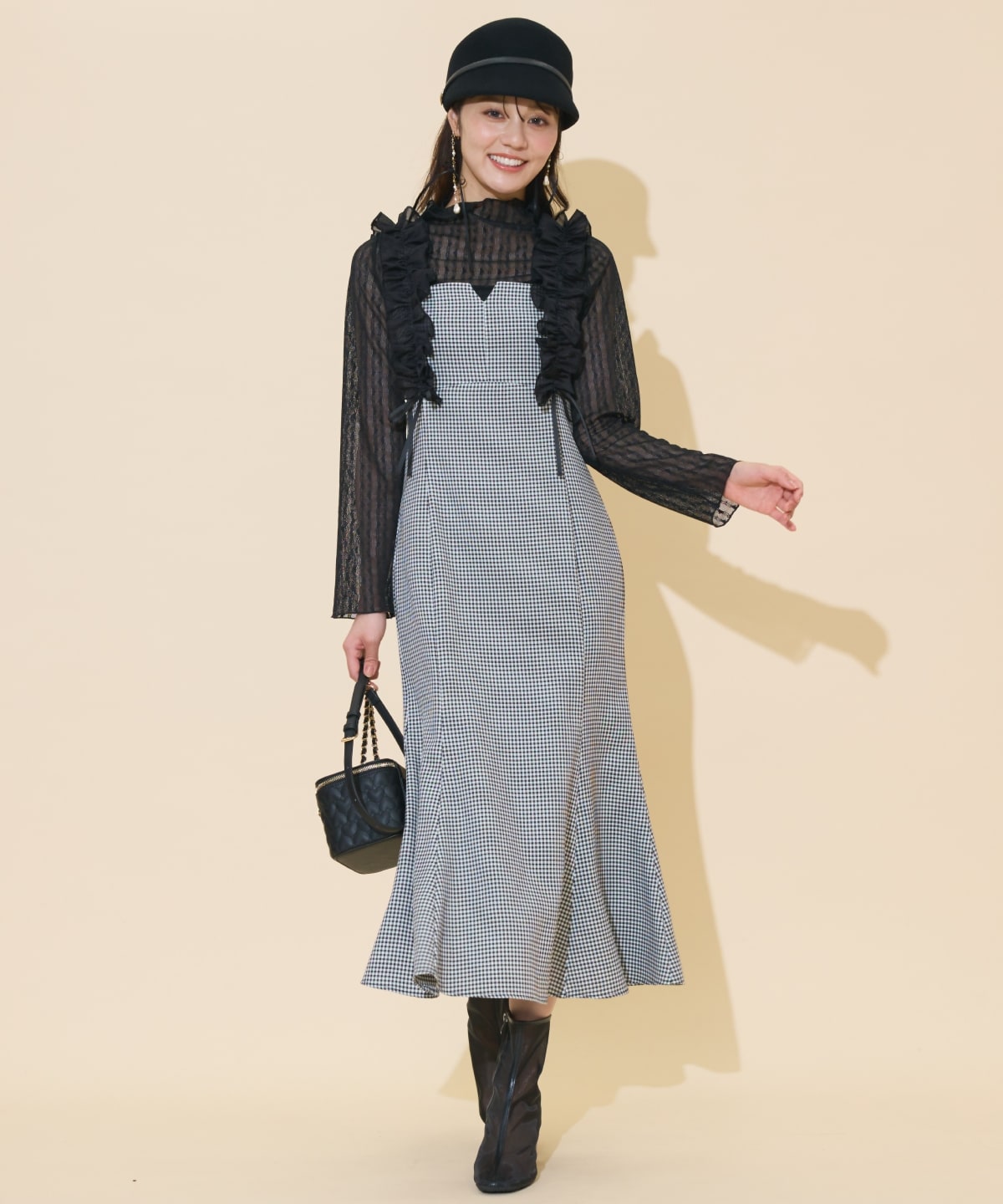 フリルショルダーマーメイドワンピース