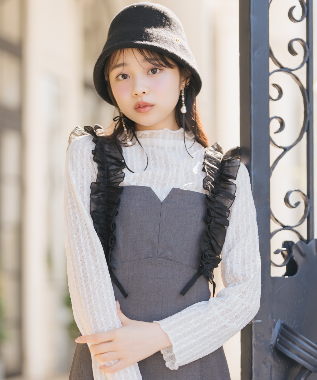 フリルショルダーマーメイドワンピース