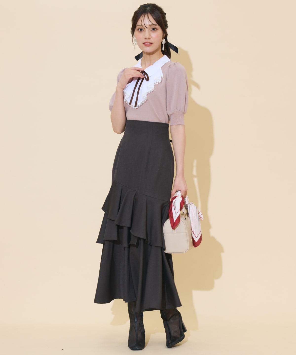 レースラッフルプルオーバー