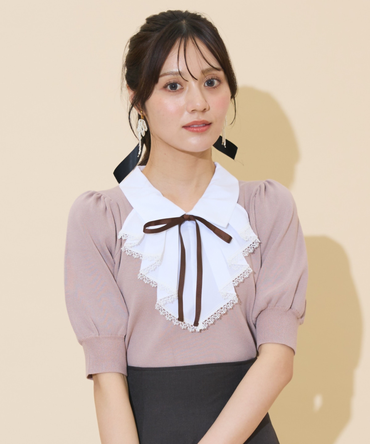 レースラッフルプルオーバー