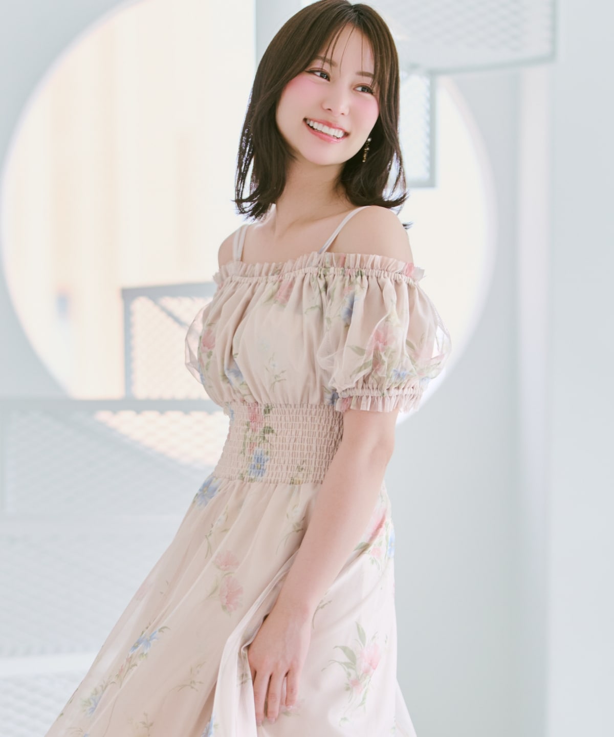 フラワーメッシュオフショルワンピース
