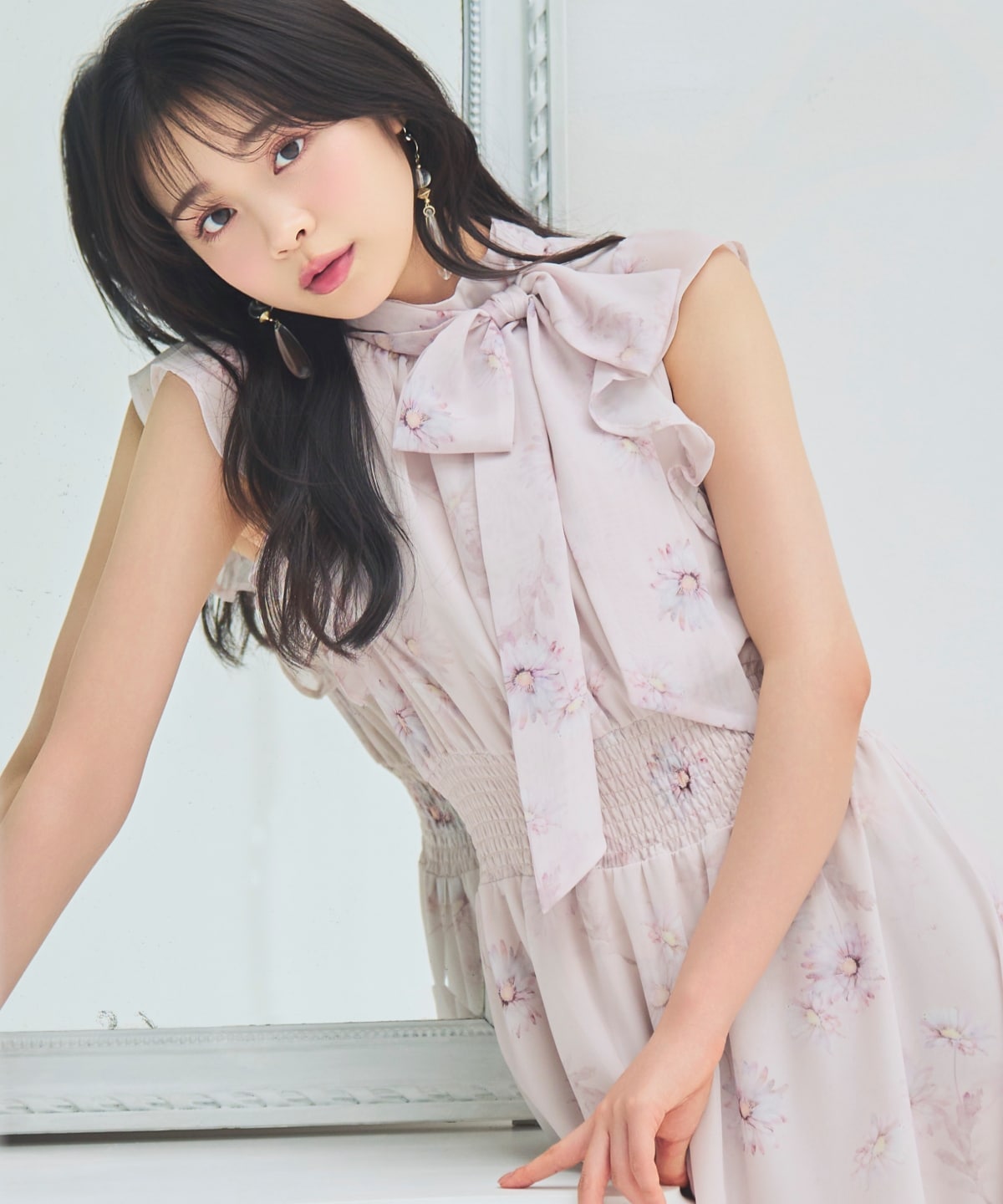 【6/11(thu)10時発売】リボンネックマーガレットプリントワンピース