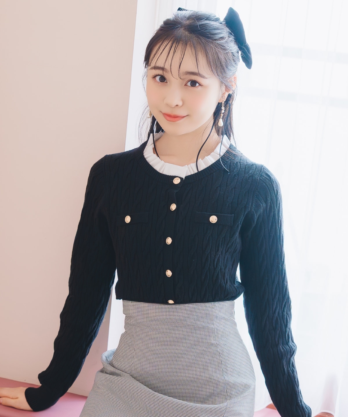 フリルレイヤードケーブルニット