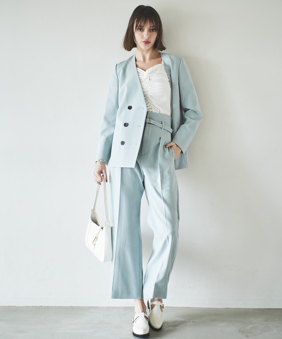 ノーカラーダブルジャケット