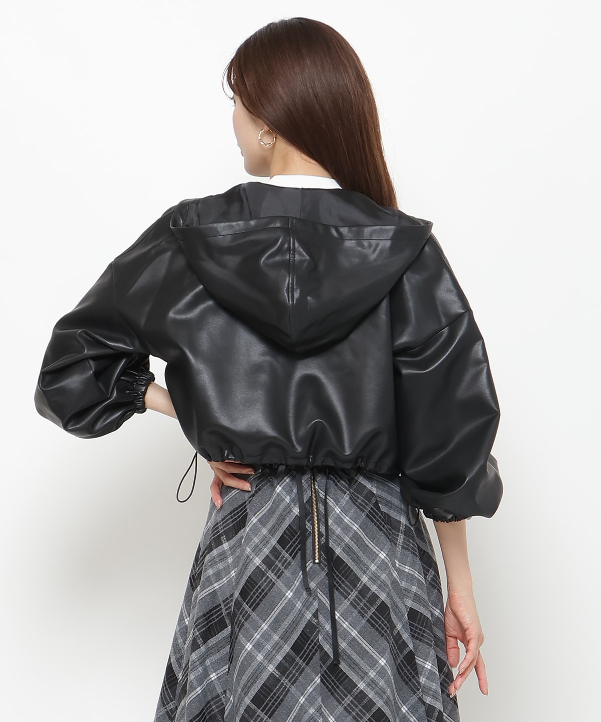 フェイクレザークロップドマンパ