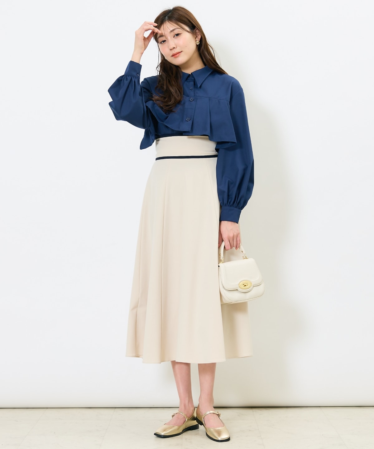 パイピングバックレースアップスカート