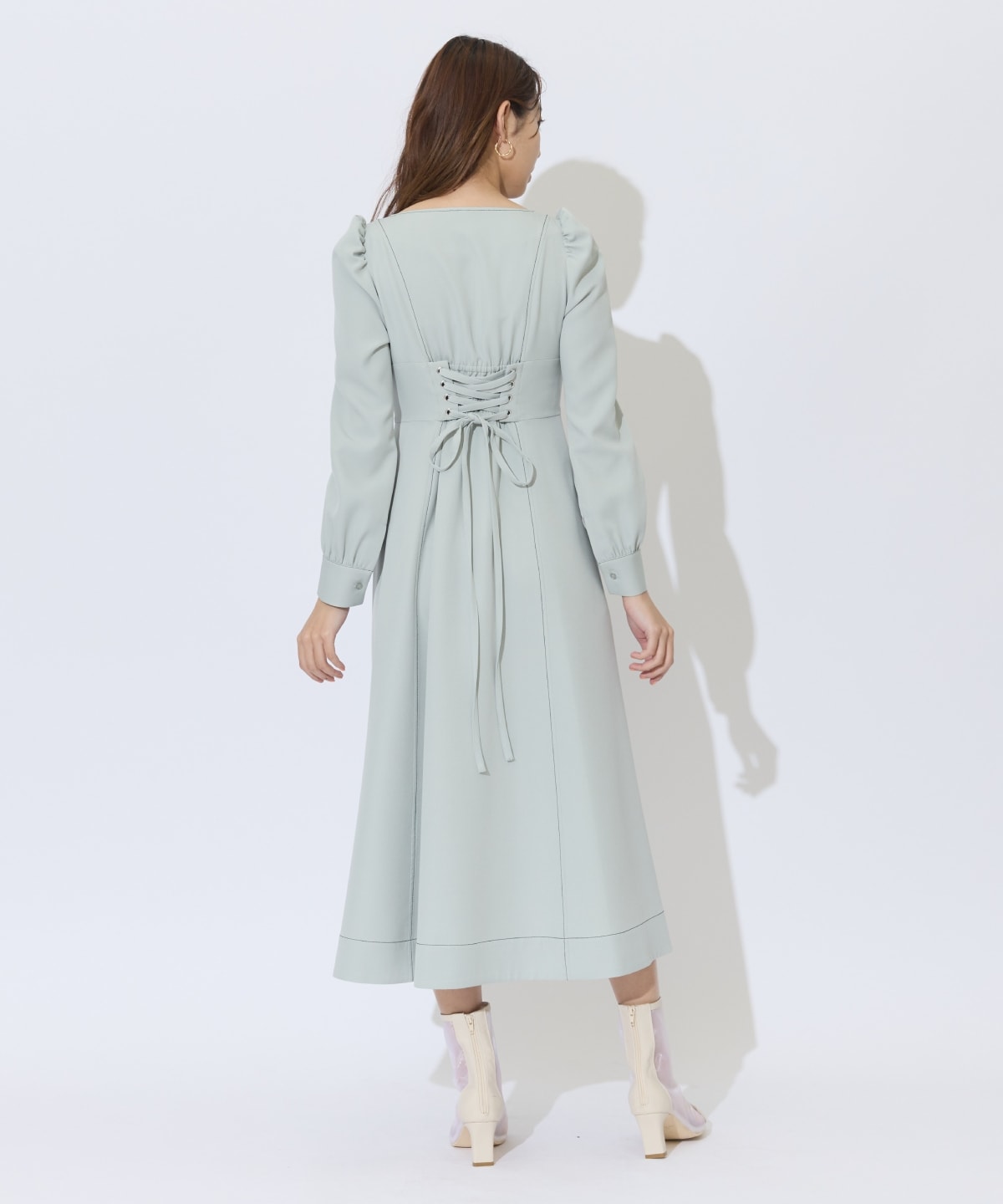 デコルテあき配色ステッチワンピース