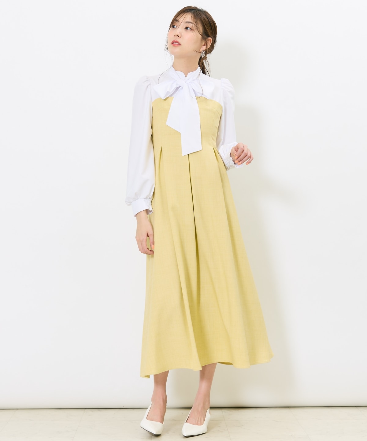 ヨーク切替リボンタイワンピース