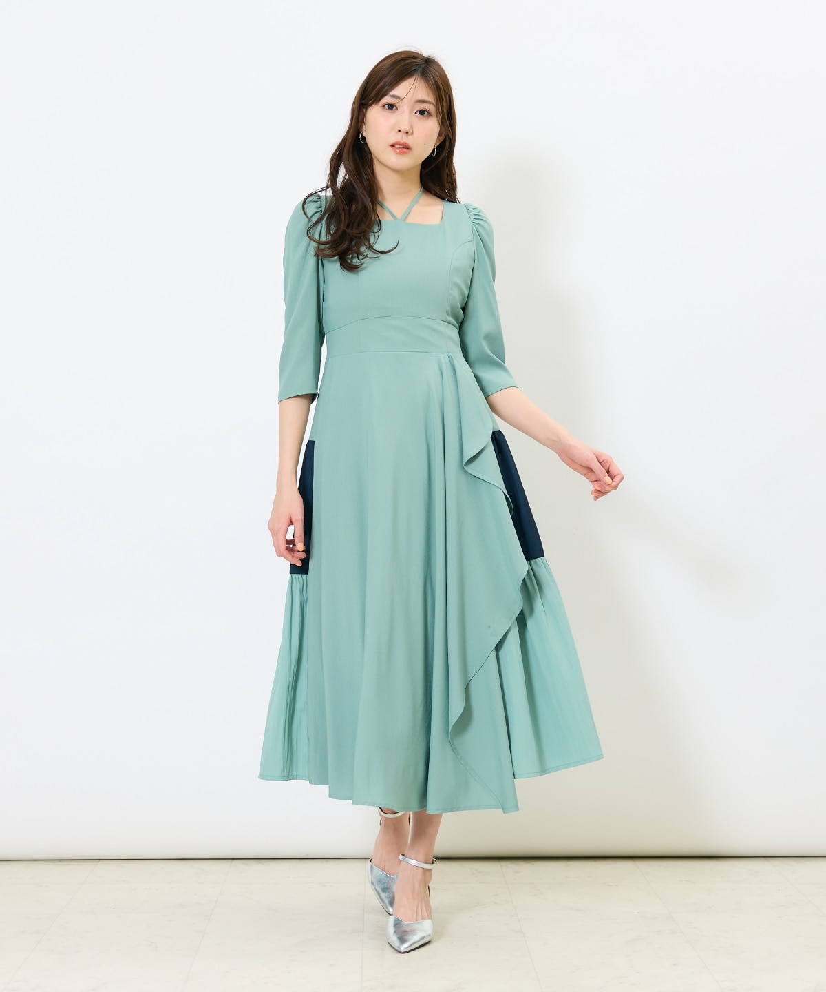 アシメラッフルティアードワンピース